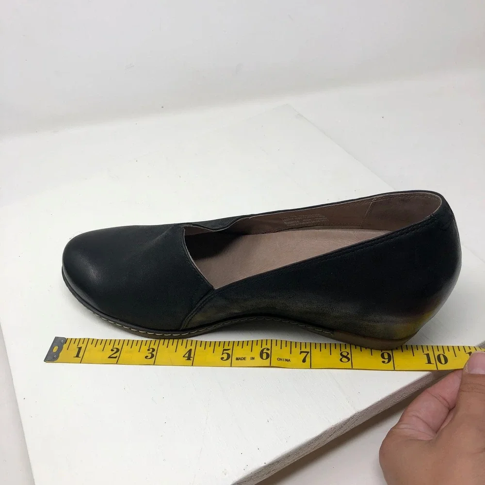 Dansko Loralie Wedge Loafers Womens 39 US 8.5 Black Leather Slip On Career